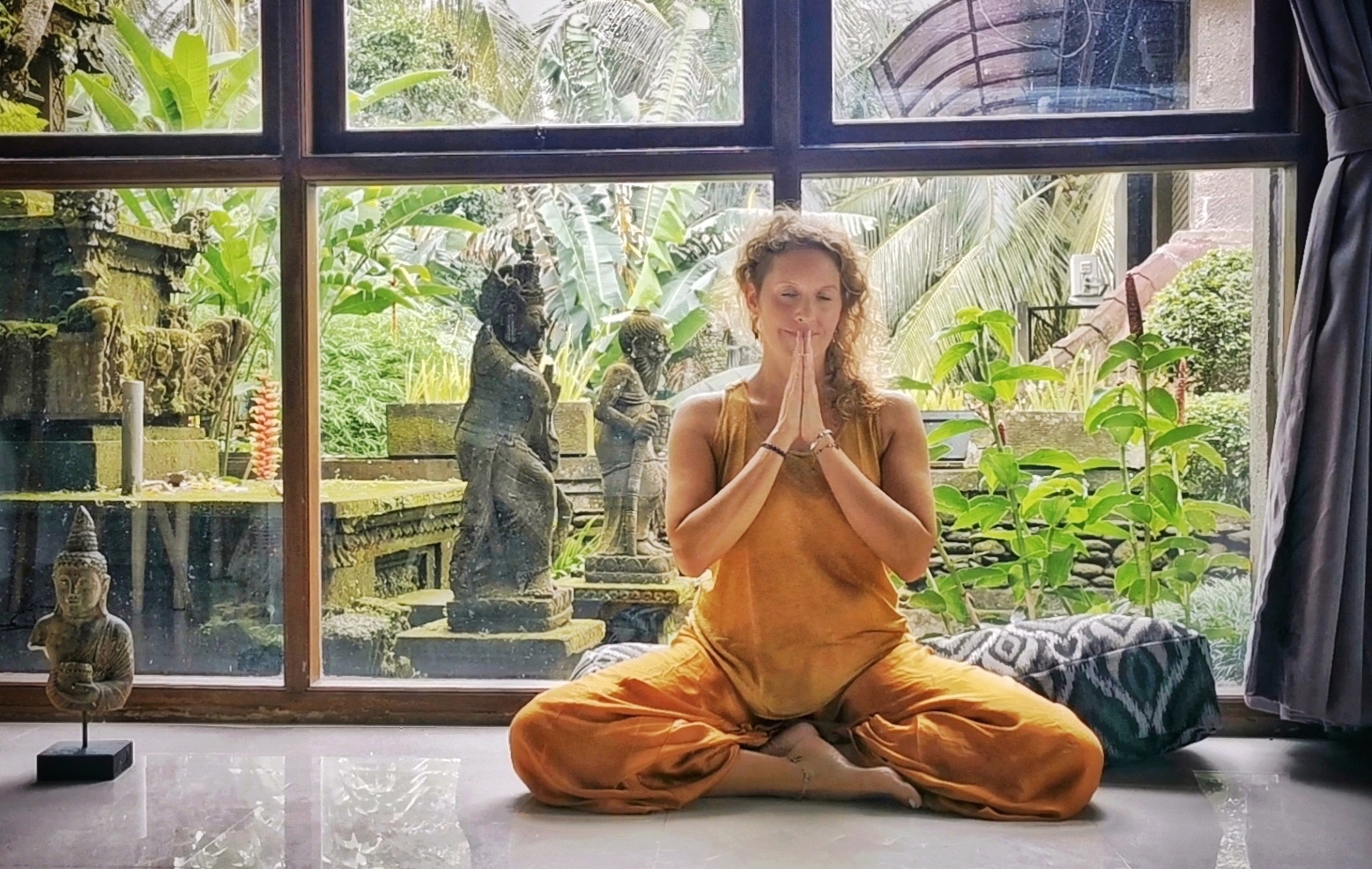 Stille-Schweige-Silent-Retreat-MBSR-Meditation-Yoga-Engel-Kloster-Muenchen-Achtsamkeit-Krankenkassen-Zuschuss-Graciette-Justo-Zertifiziert